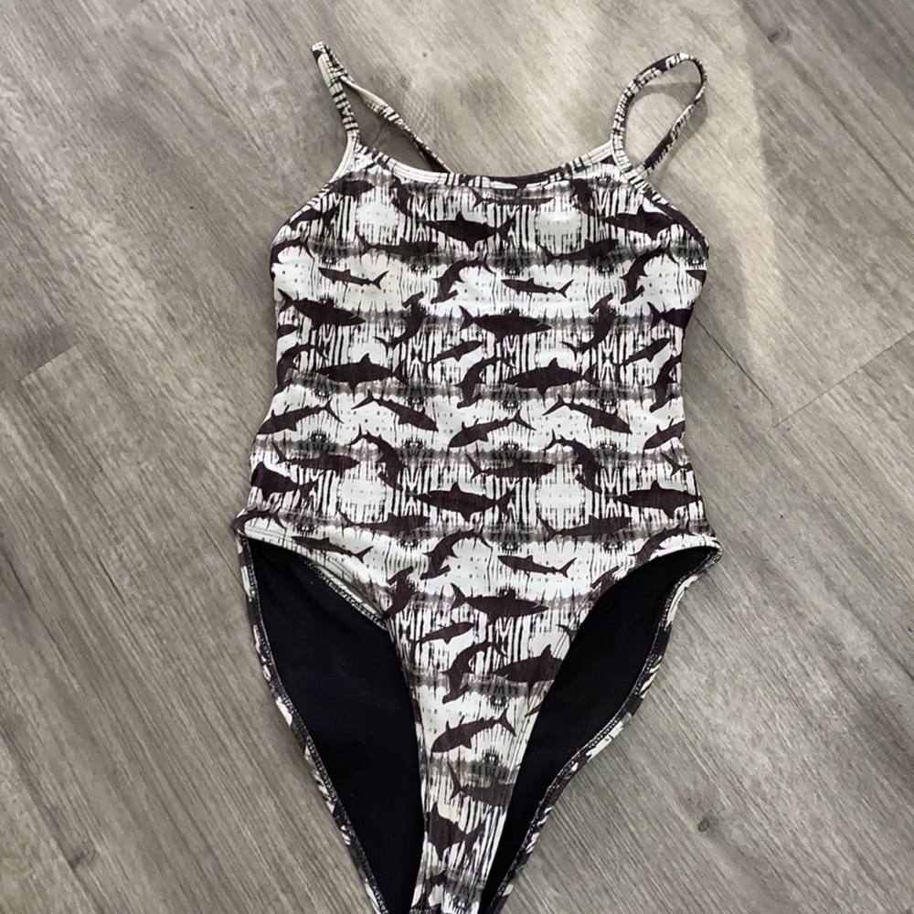 Rare Shark Jolyn fixed back 30